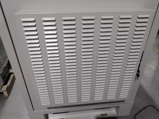 Tủ truyền thông ngoài trời 18U Vỏ kim loại RAL7035 Pantone 428C