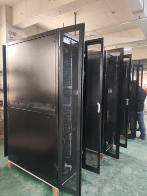 Cooling Capacity 42.5KW In Row Air Cooled Precision Data Center HVAC R410A Refrigerant