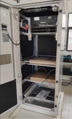 IP20 Custom Made 1000A 2000A 3000A Nhà máy điện lớn 3 pha 380Vac 48Vdc Hệ thống điện viễn thông trong nhà với mô-đun Flatpack2 48/3000HE Tủ FPC
